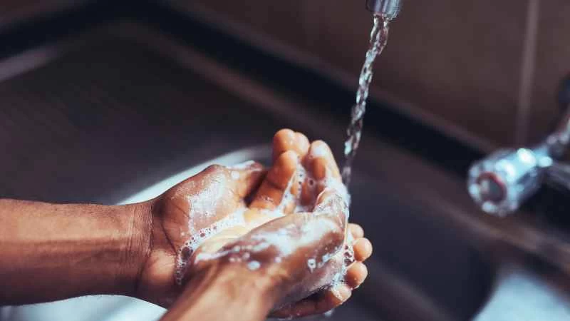 這個感冒和流感季，別再用抗菌皂了。