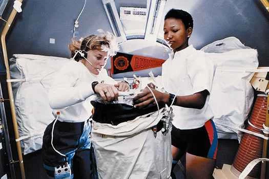 科學界存在製度性性別歧視。以下四種方法可以幫助解決這個問題。