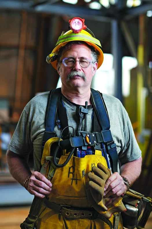 在南達科他州地下近一英里處，一場尋找暗物質的競賽